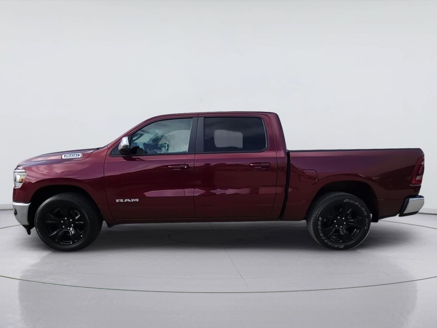Used 2023 RAM 1500 Laramie AWD/4WD image 5