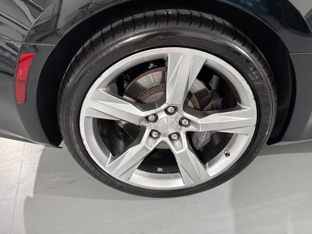 Used 2017 Chevrolet Camaro SS RWD image 10