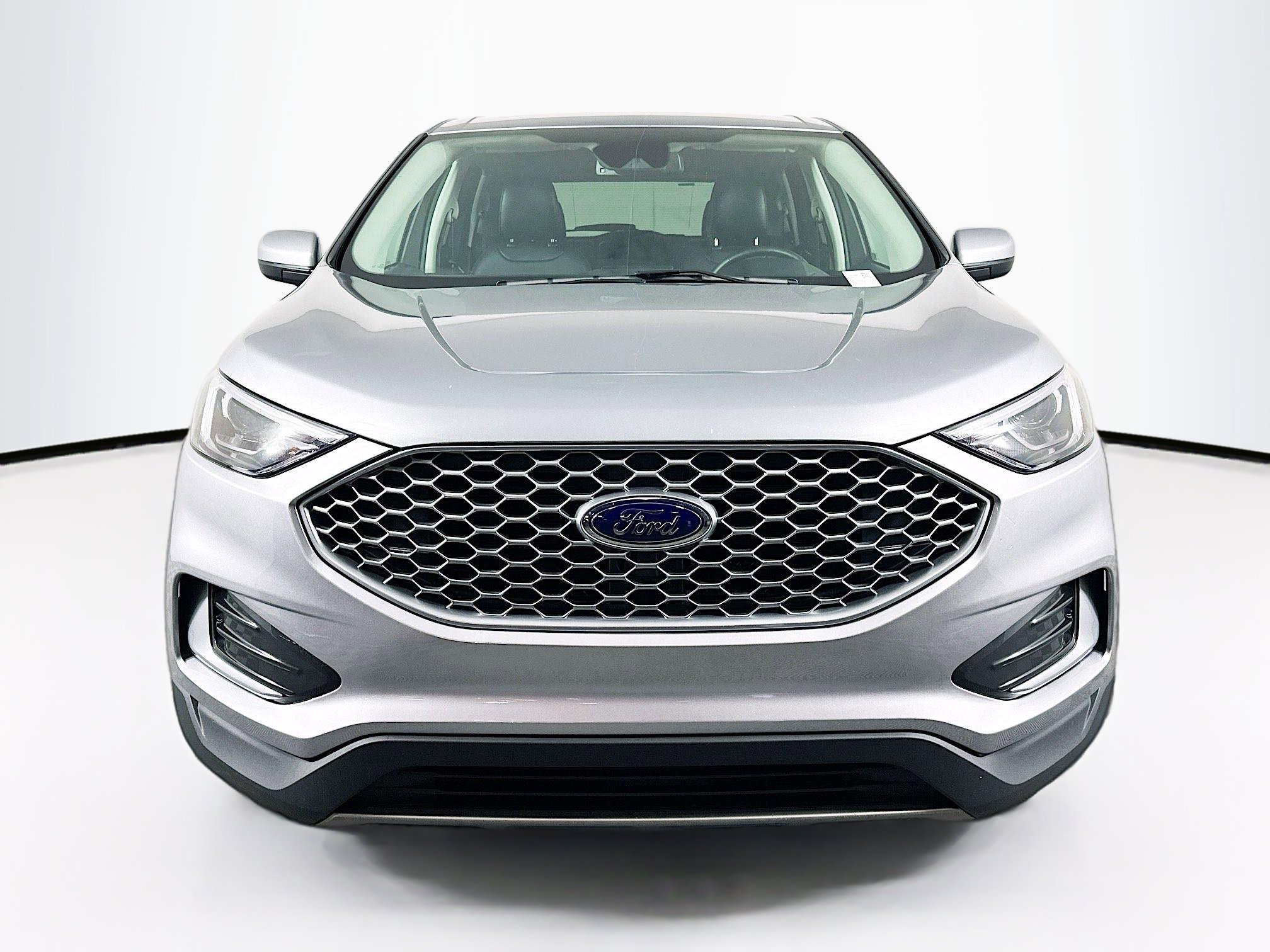 Used 2024 Ford Edge SEL image 2