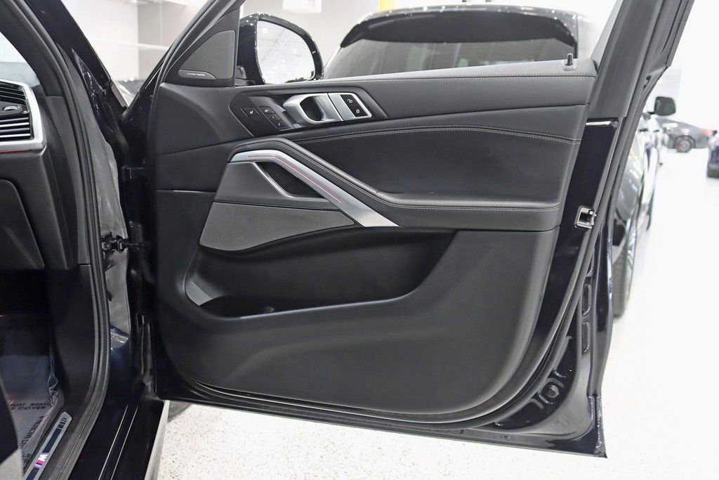 Used 2023 BMW X6 xDrive40i w/ Executive Package image 38