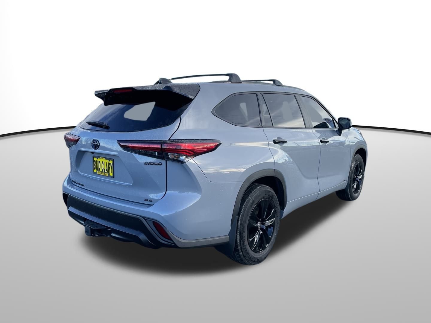 Certified 2024 Toyota Highlander XLE image 3