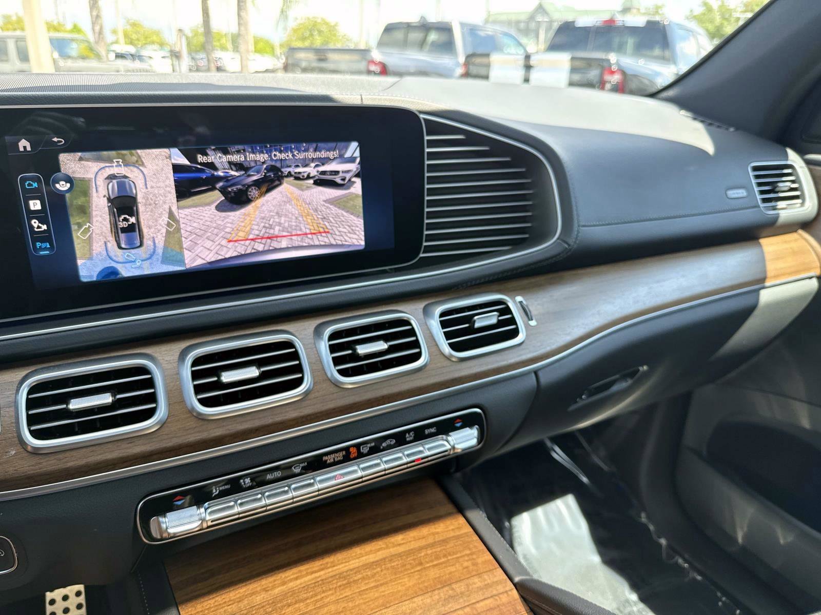 Certified 2025 Mercedes-Benz GLS 450 4MATIC image 27