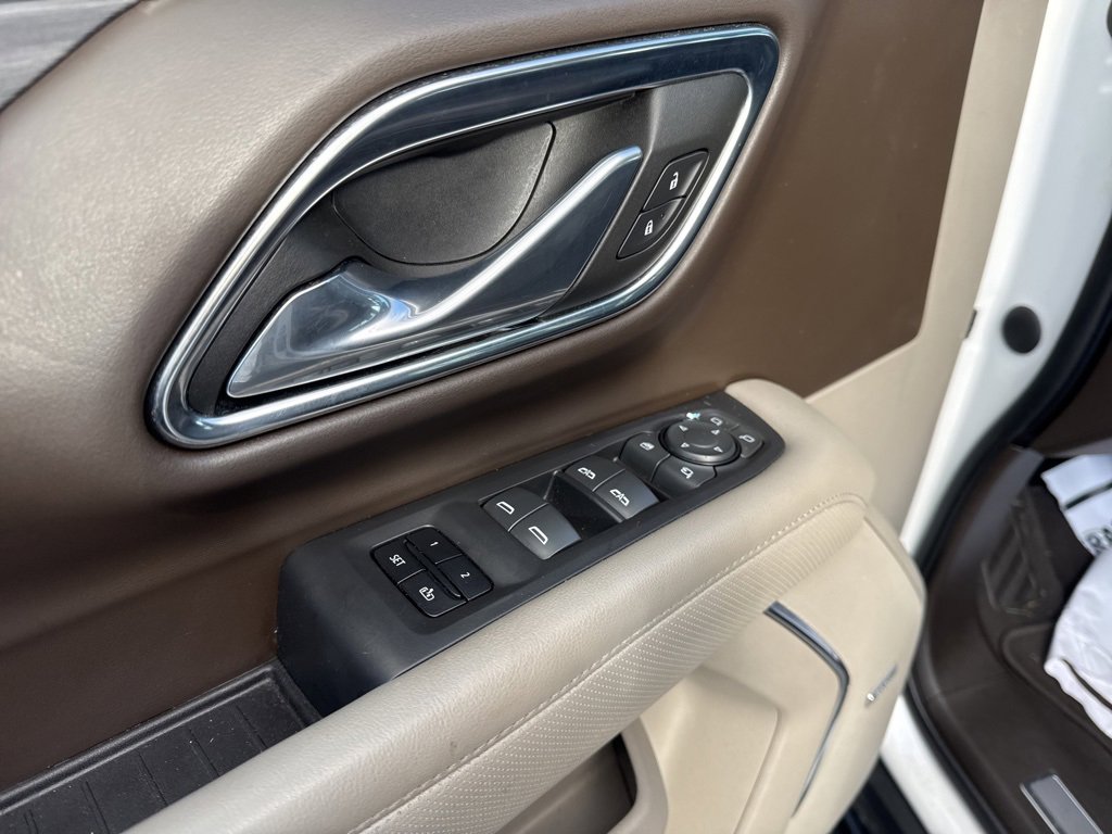 Used 2023 GMC Yukon SLT image 12