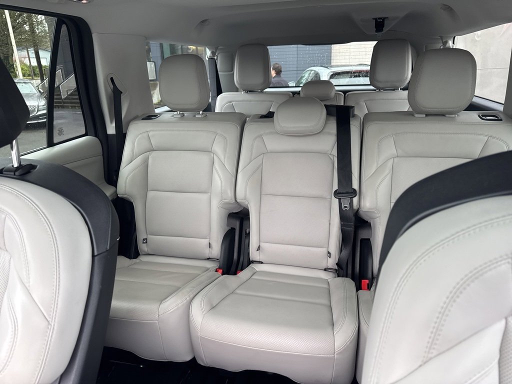 Used 2025 Lincoln Navigator L Reserve image 39