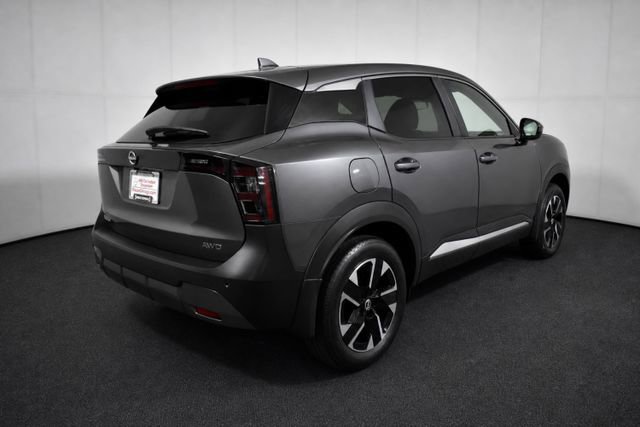 Used 2025 Nissan Kicks SV AWD/4WD image 4