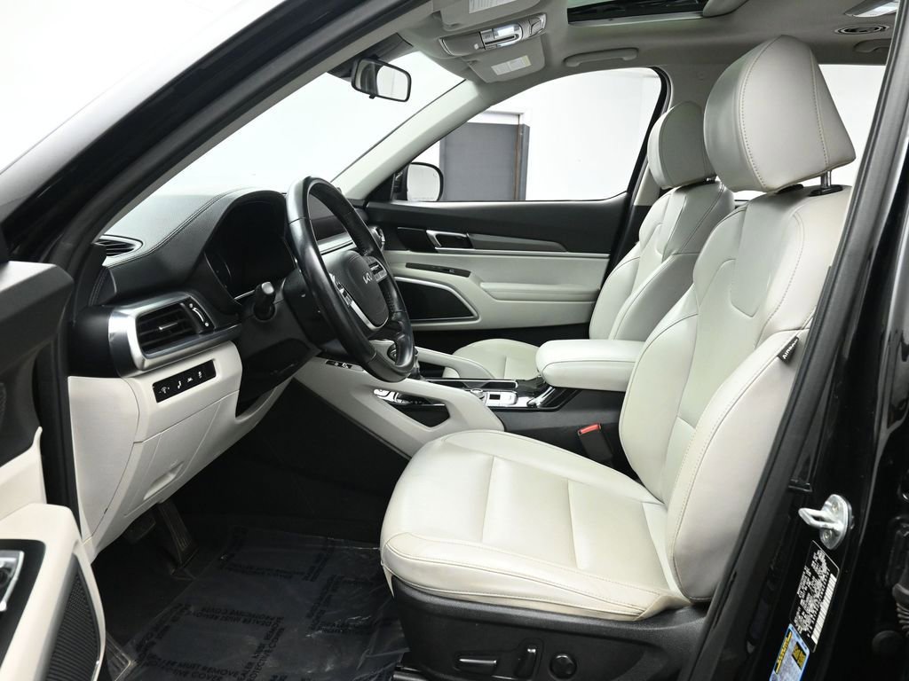 Used 2022 Kia Telluride S image 12