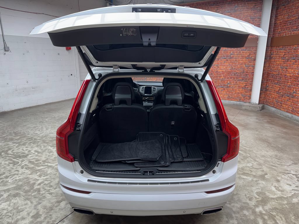 Used 2021 Volvo XC90 T6 Momentum w/ Climate Package AWD/4WD image 29