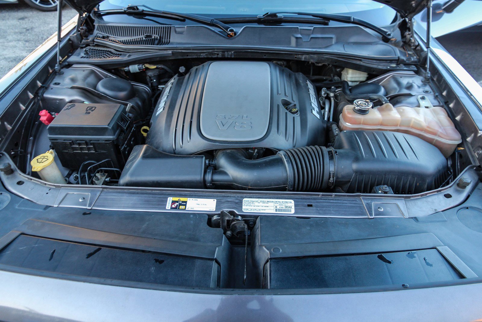 Used 2014 Dodge Challenger R/T image 40