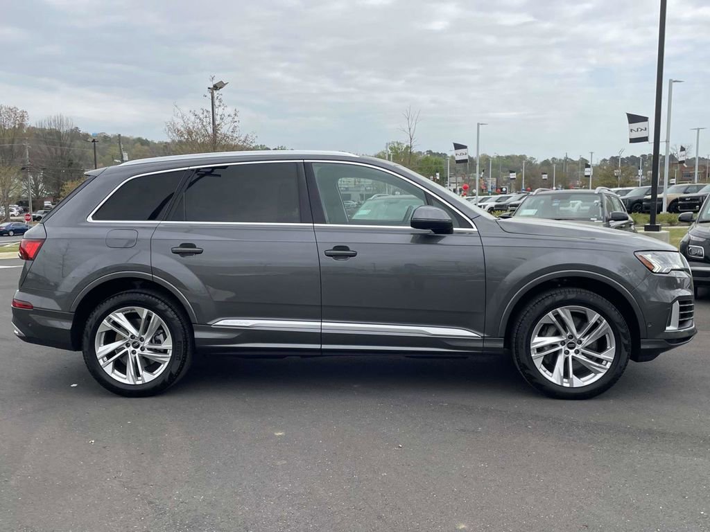 Used 2024 Audi Q7 3.0T Premium Plus AWD/4WD image 2