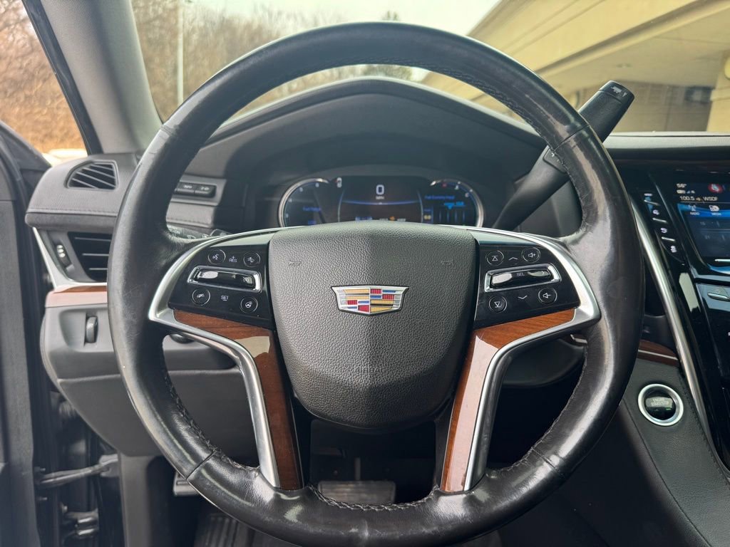 Used 2018 Cadillac Escalade ESV Luxury AWD/4WD image 24