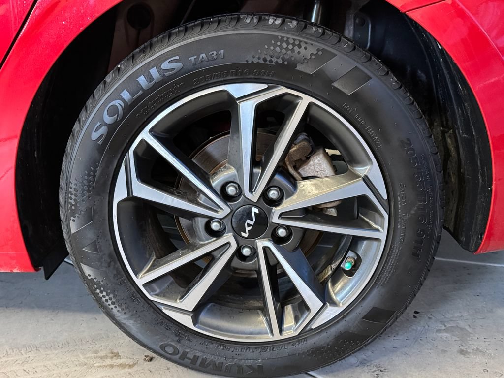 Used 2022 Kia Forte LXS FWD image 24