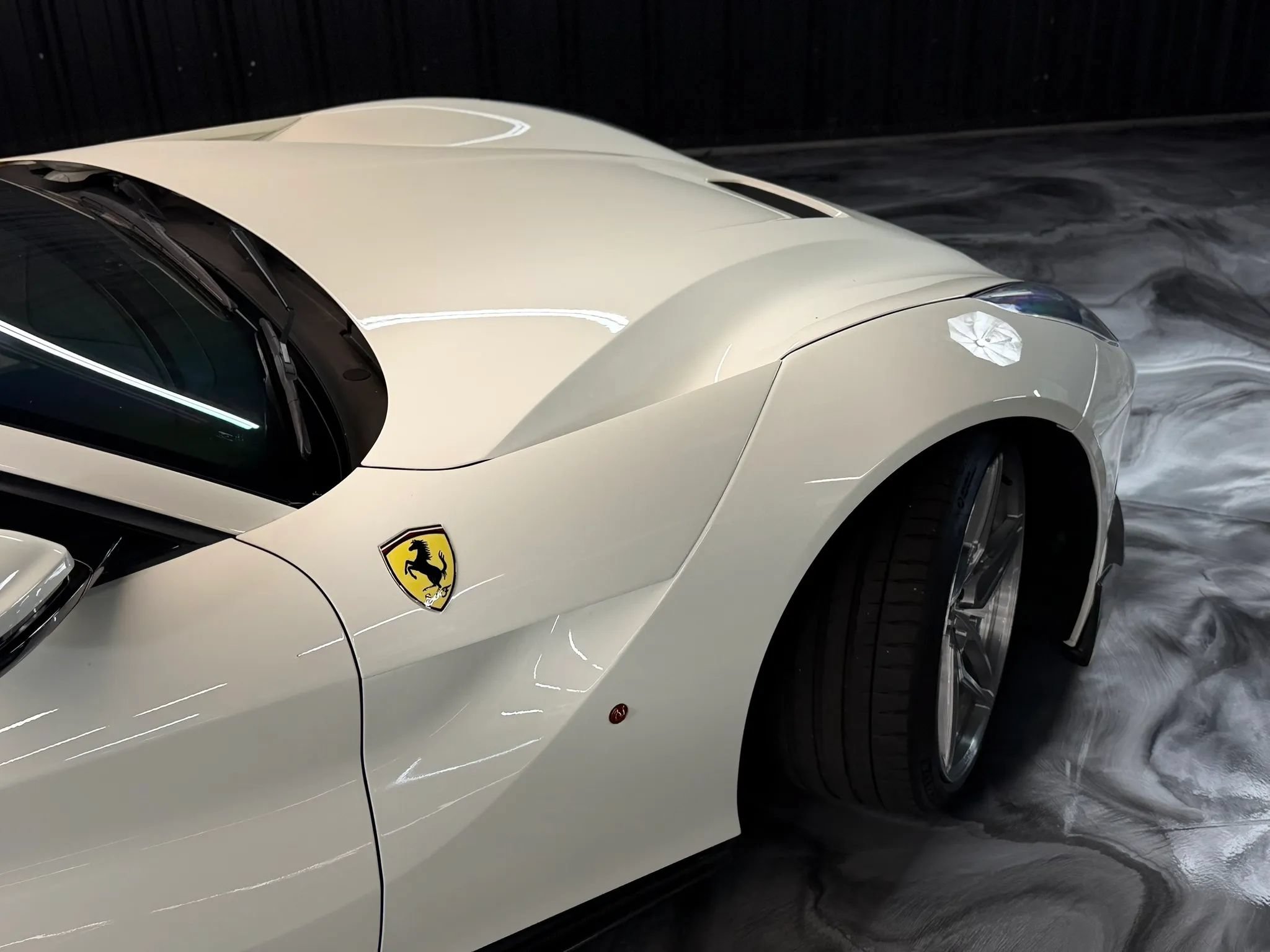 Used 2015 Ferrari F12 Berlinetta RWD image 28