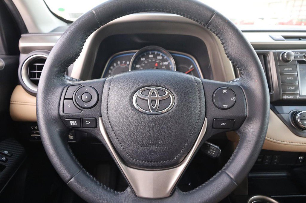 Used 2015 Toyota RAV4 Limited w/ Technology Package image 12