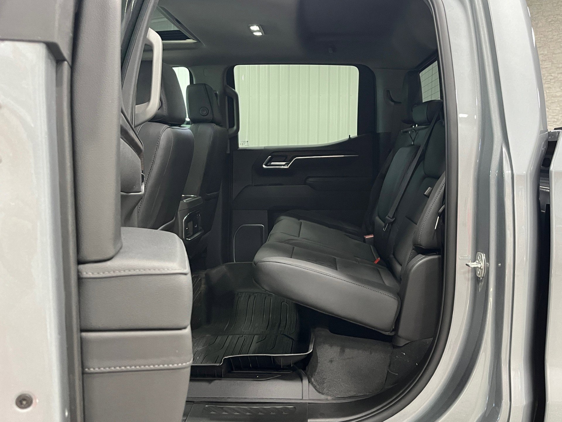 New 2026 GMC Sierra 1500 SLT w/ SLT Premium Plus Package AWD/4WD image 10