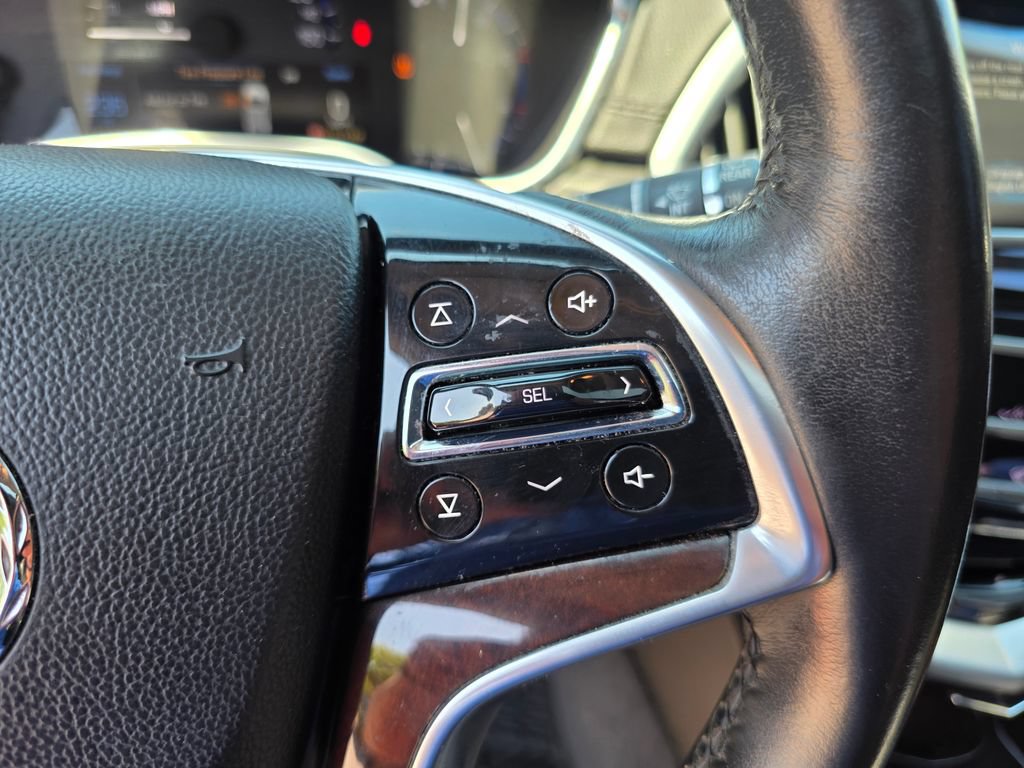 Used 2015 Cadillac SRX Luxury w/ Driver Awareness Package FWD image 23