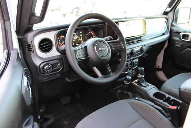 New 2026 Jeep Gladiator Sport AWD/4WD image 17