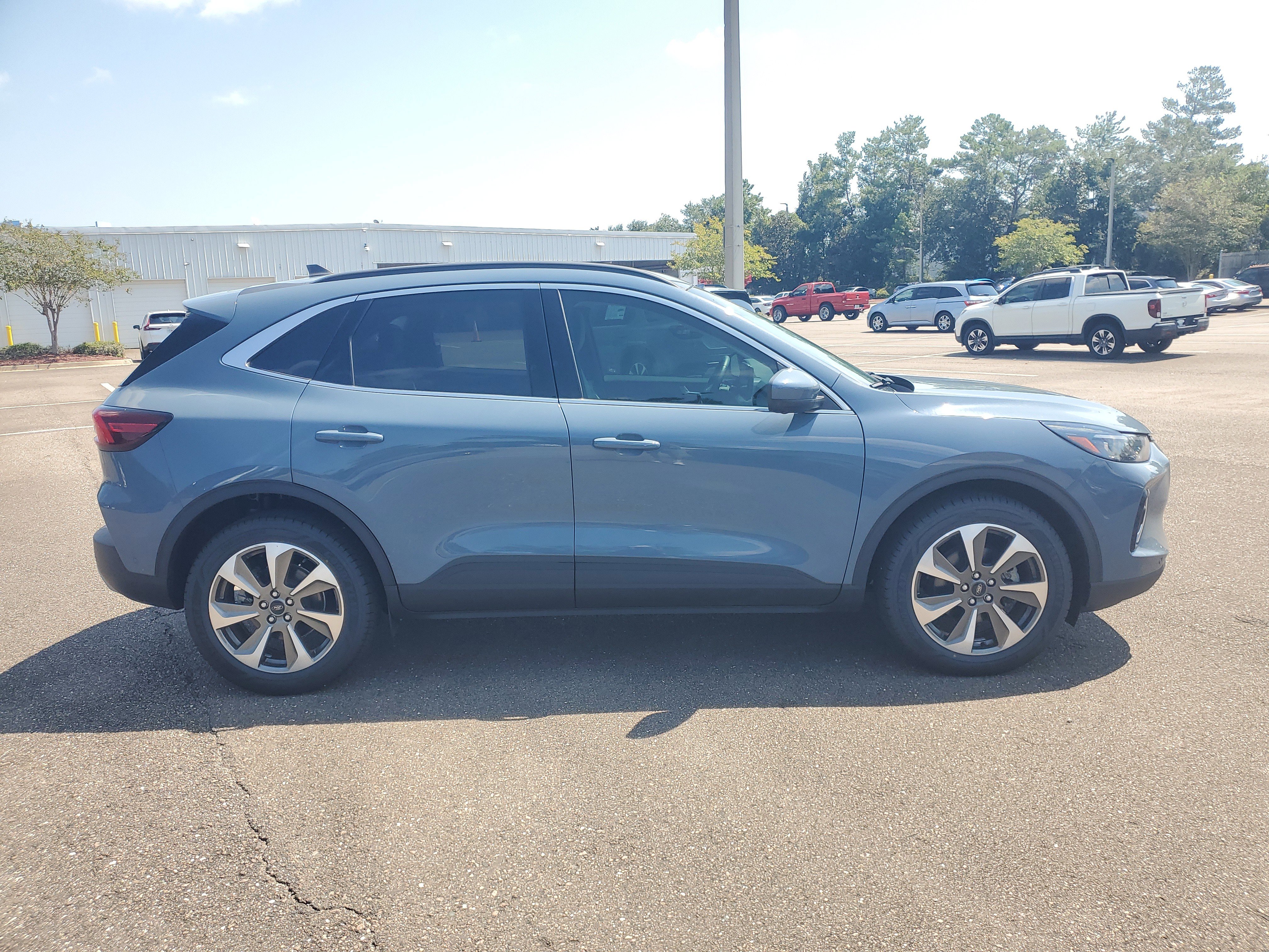 Used 2023 Ford Escape Platinum w/ Premium Technology Package image 14