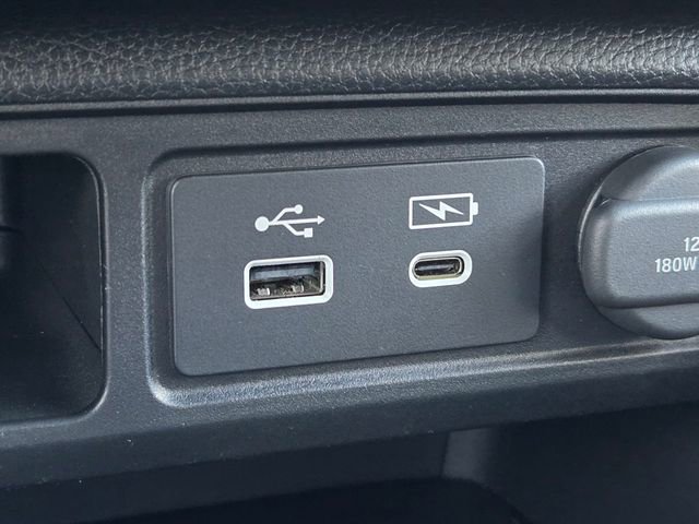 Used 2025 Honda Pilot TrailSport image 21