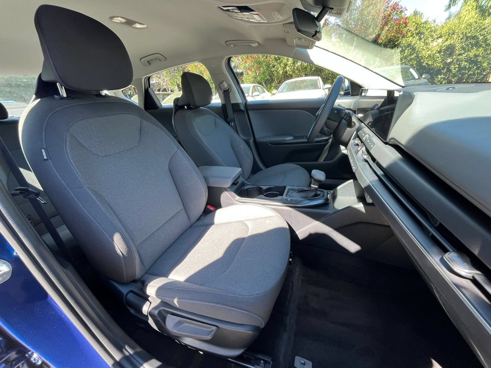 Used 2025 Kia K4 FWD image 35