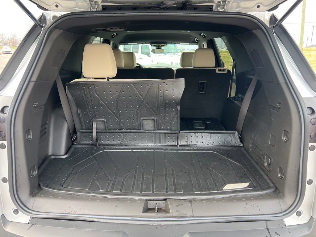 Used 2022 Chevrolet Traverse LS image 14