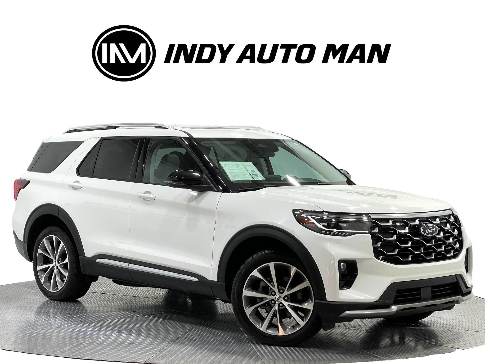 Used 2025 Ford Explorer Platinum w/ Ultimate Package AWD/4WD image 2