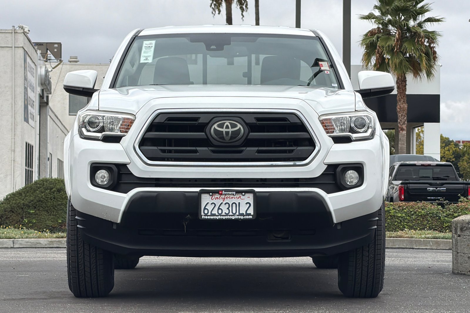 Used 2018 Toyota Tacoma SR5 RWD image 10