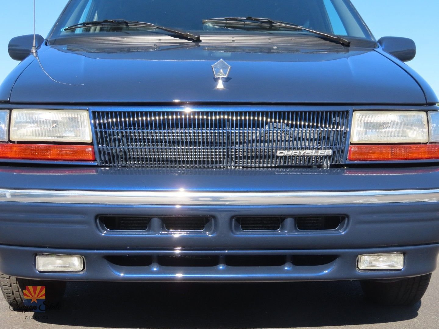 Used 1995 Chrysler Town & Country image 36