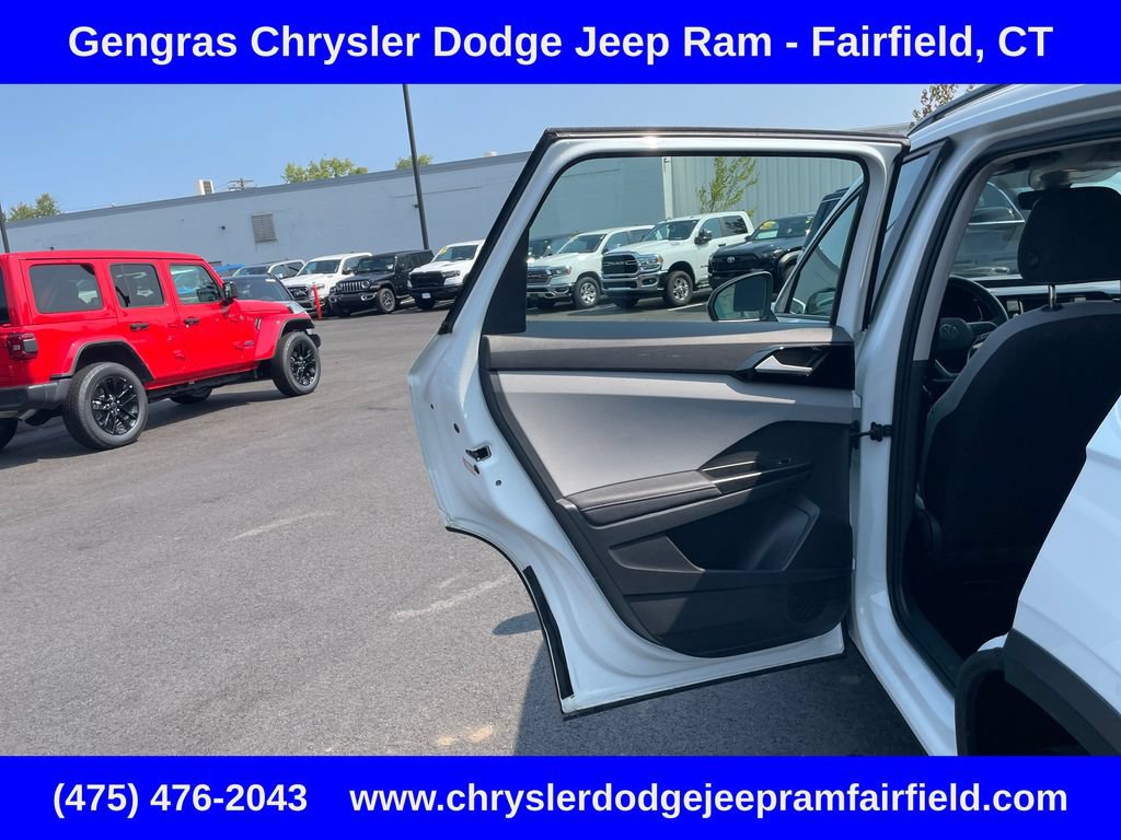 Used 2024 Volkswagen Taos S AWD/4WD image 34