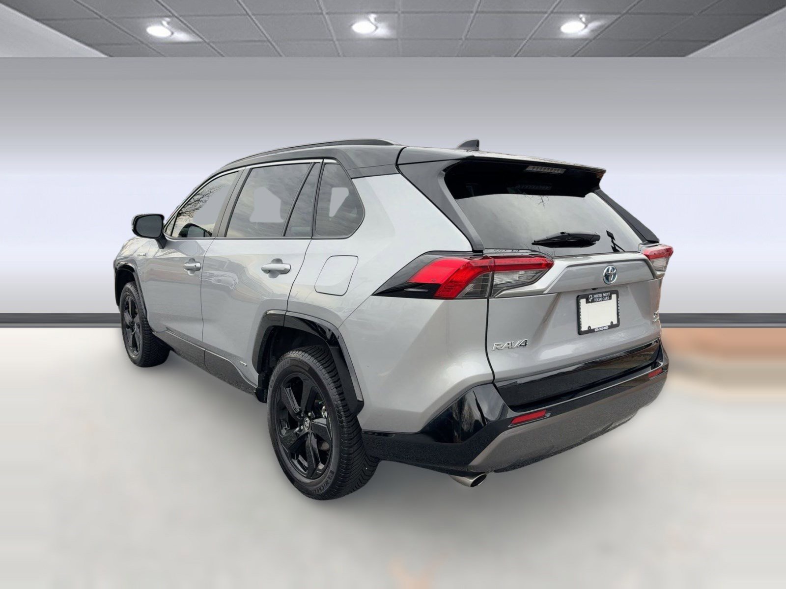 Used 2021 Toyota RAV4 XSE image 3
