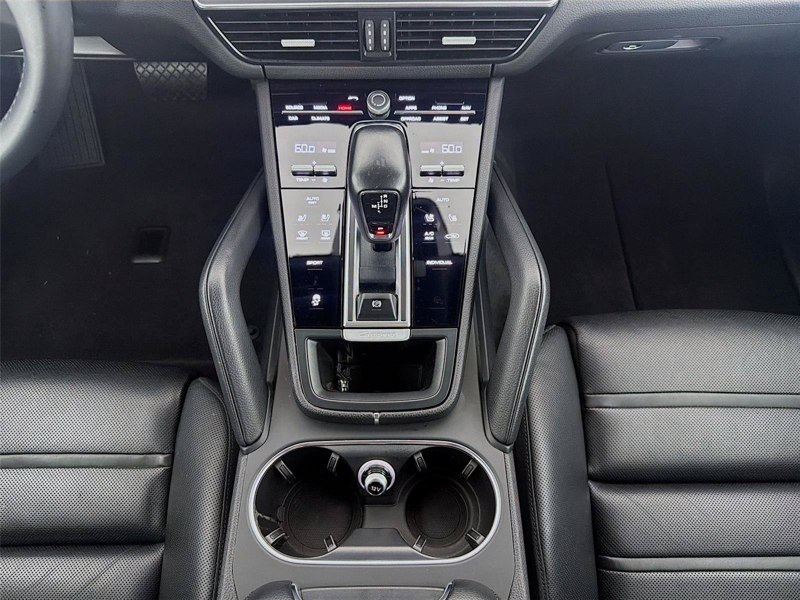 Certified 2023 Porsche Cayenne w/ Premium Package AWD/4WD image 20