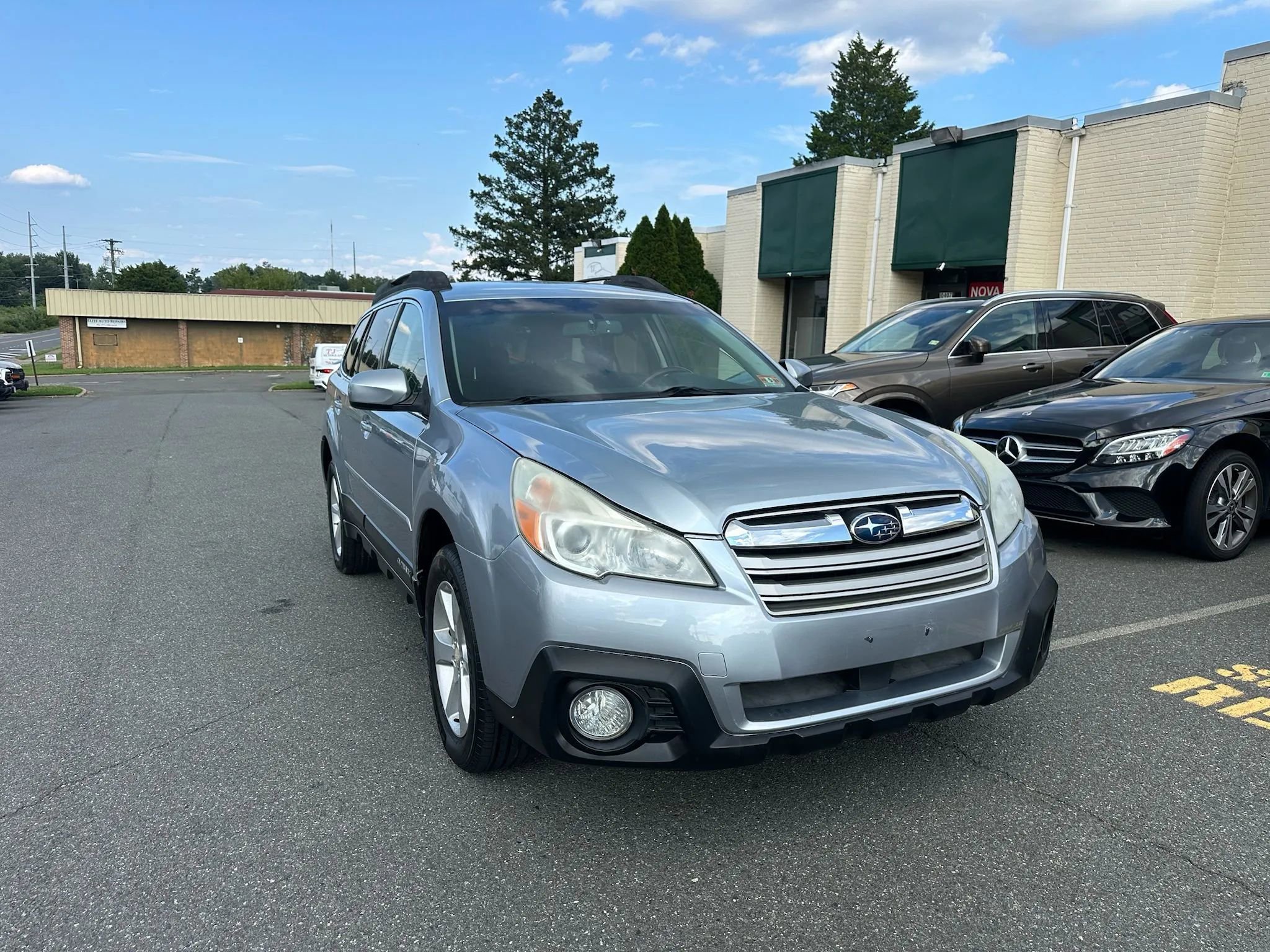 Used 2013 Subaru Outback 2.5i Premium w/ All-Weather Pkg image 3