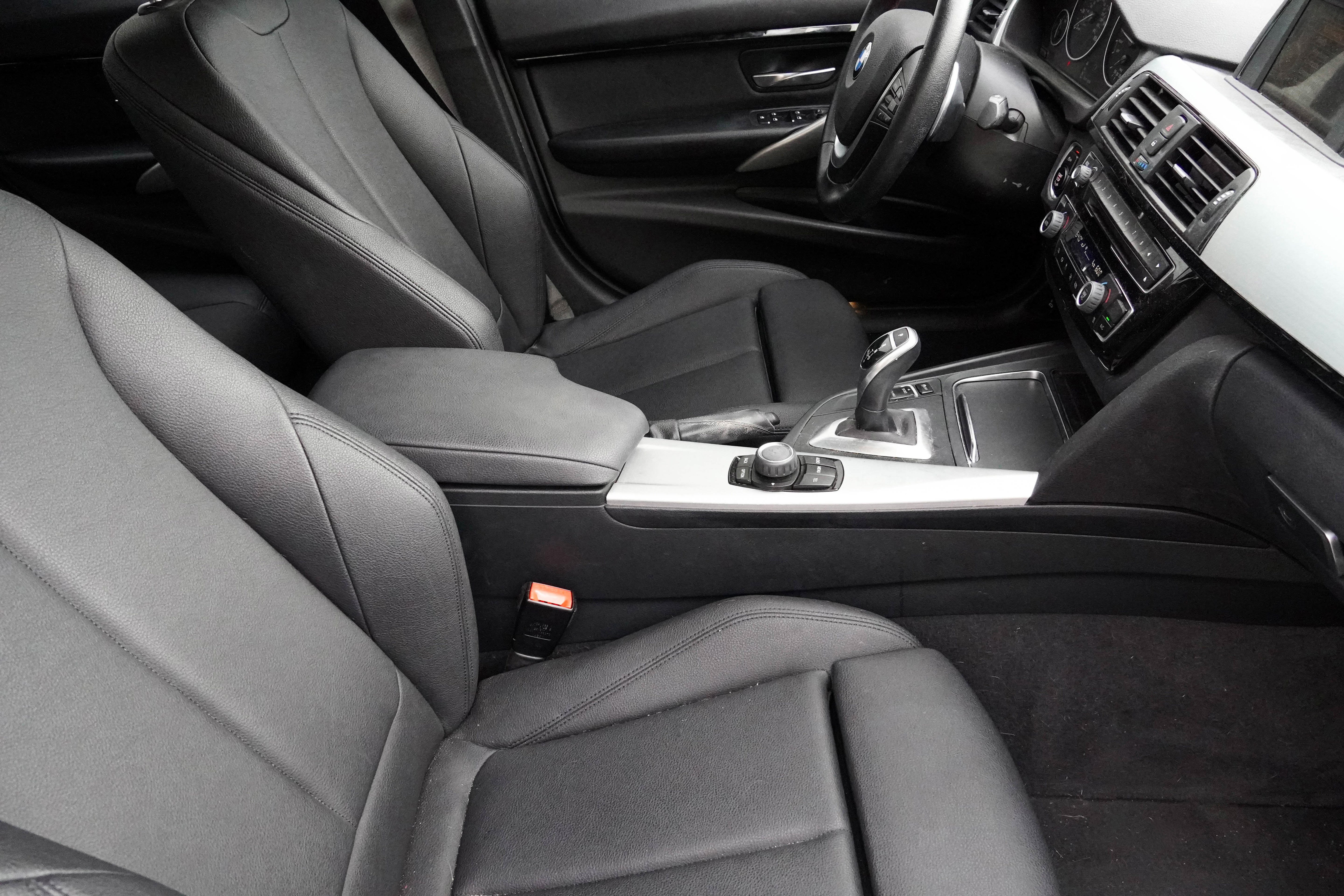 Used 2017 BMW 330i Sedan image 12