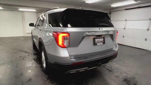 Used 2022 Ford Explorer XLT w/ Equipment Group 202A image 7