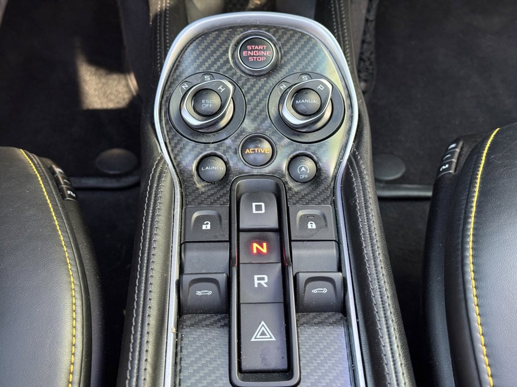 Used 2017 McLaren 570S image 15