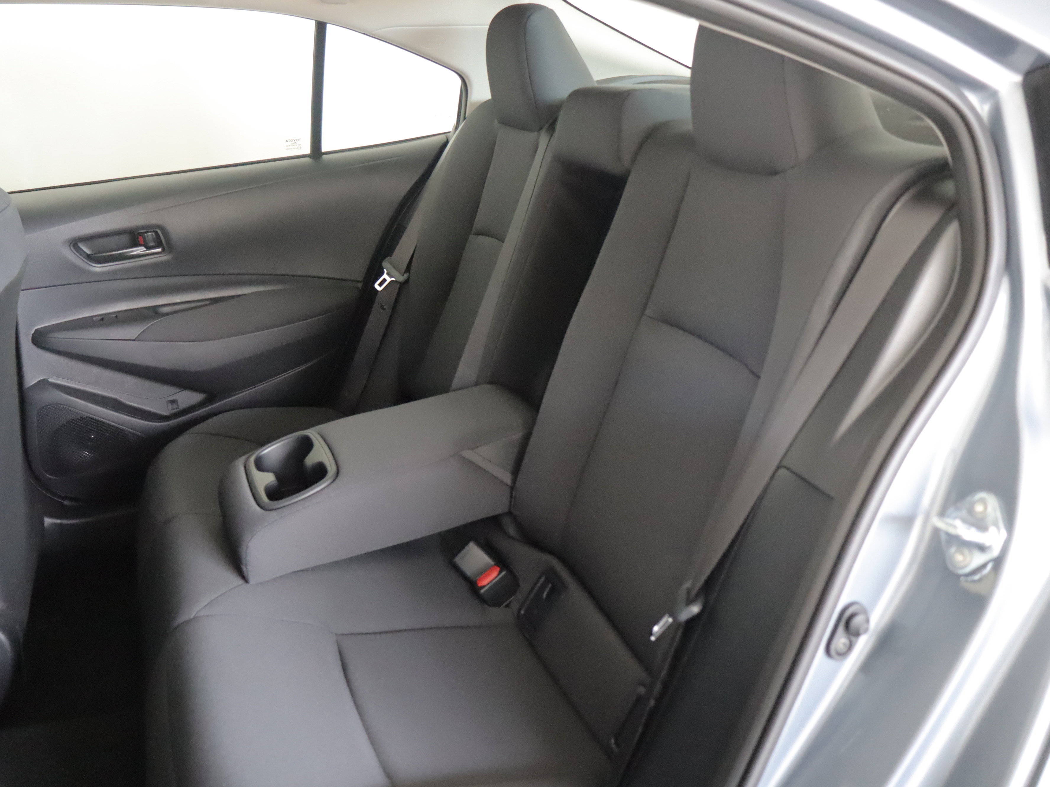 Used 2026 Toyota Corolla LE FWD image 8