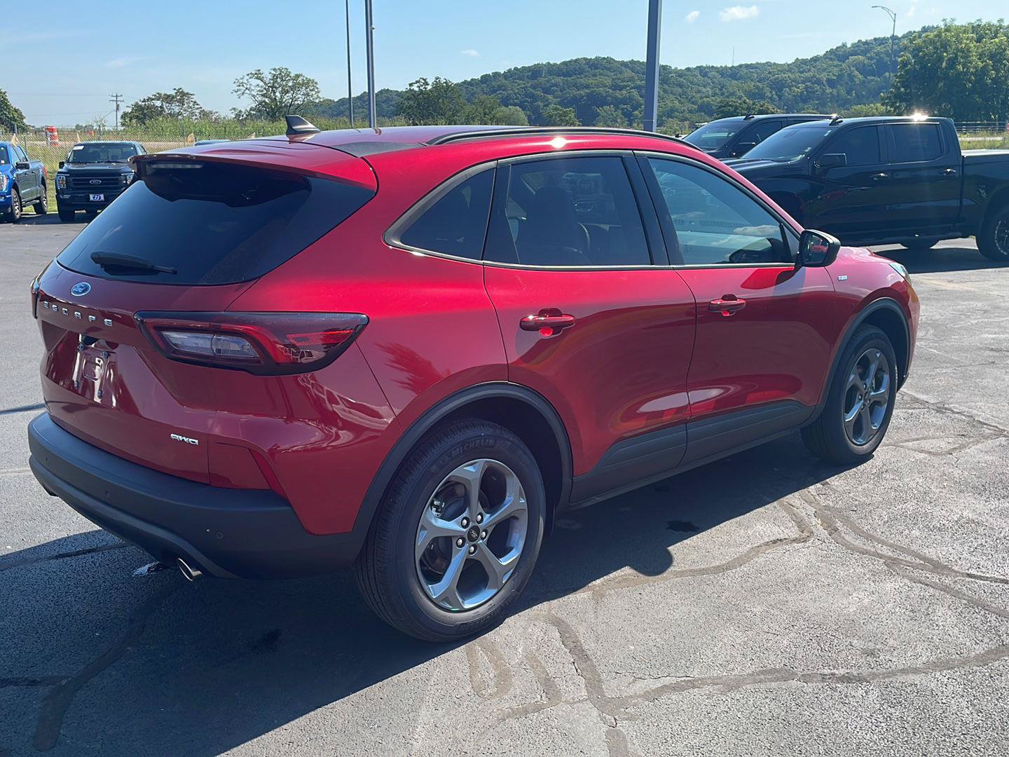 Used 2025 Ford Escape ST-Line w/ Tech Pack #1 AWD/4WD image 5