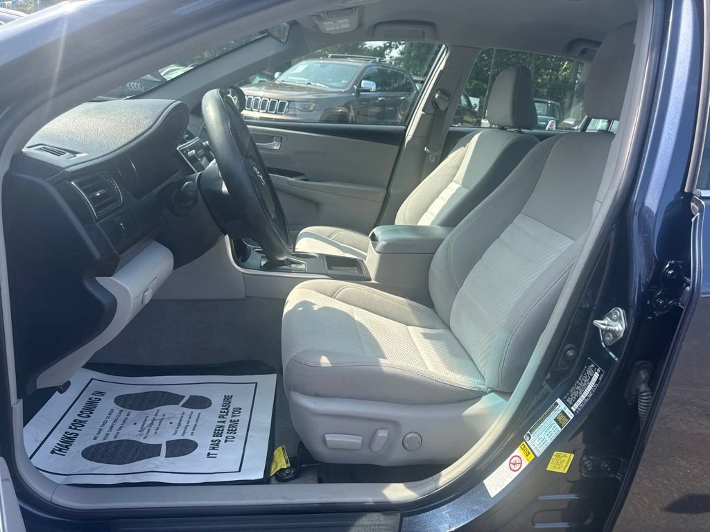 Used 2017 Toyota Camry LE FWD image 28
