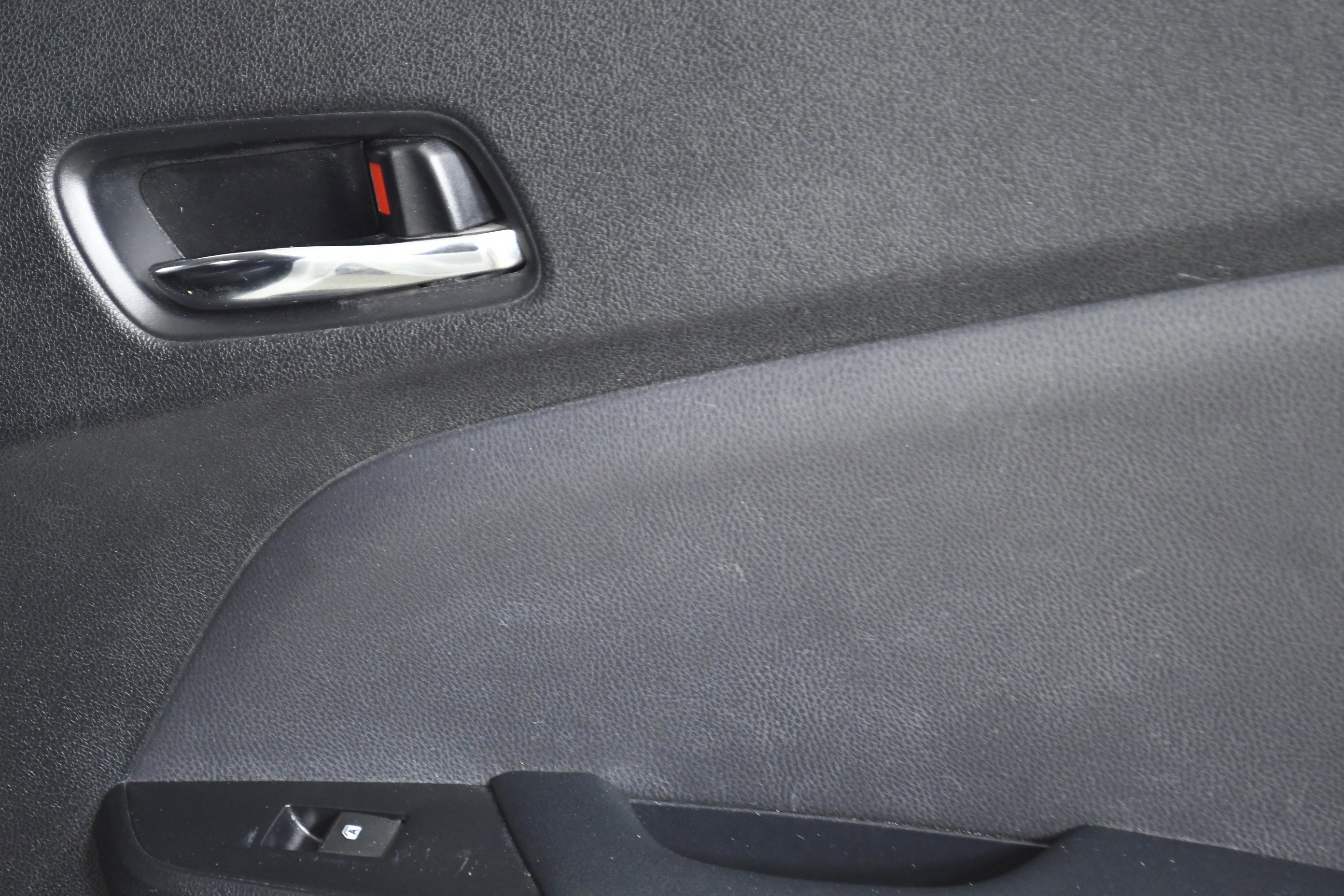 Used 2017 Toyota Prius Prime Advanced image 25