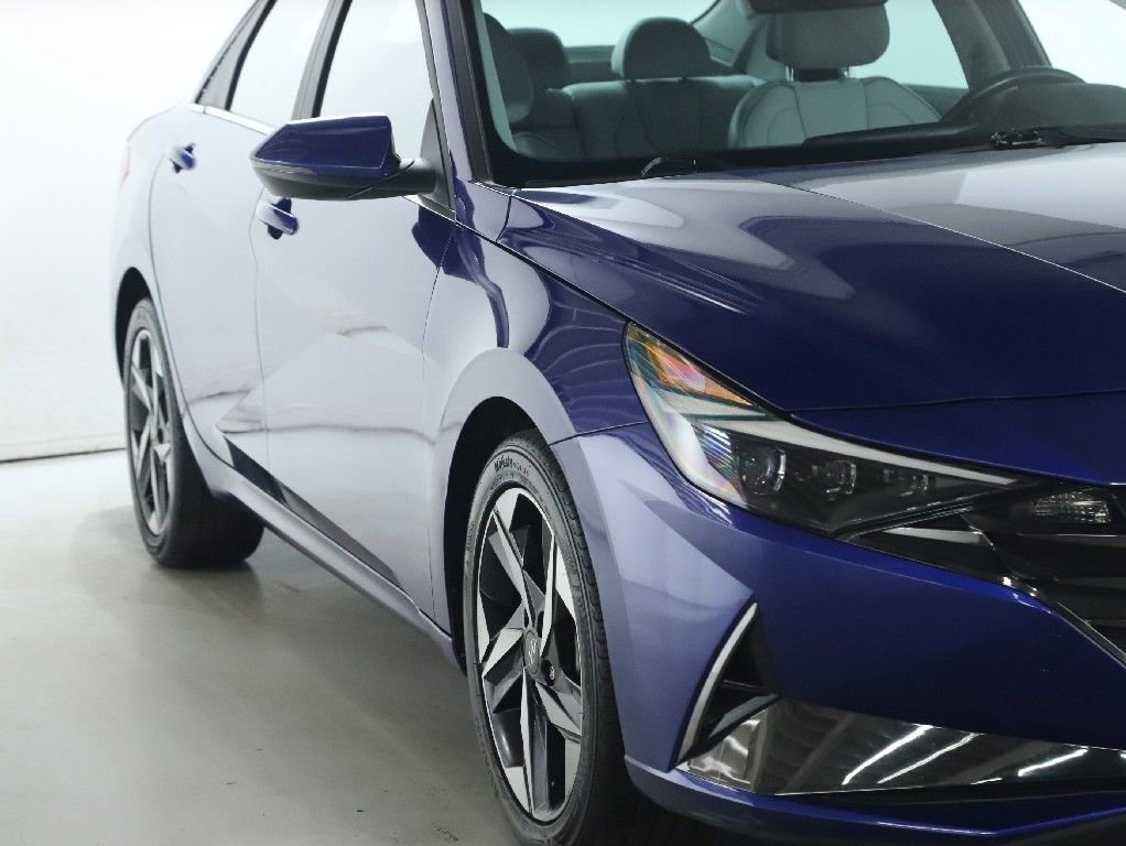 Used 2023 Hyundai Elantra Limited image 8