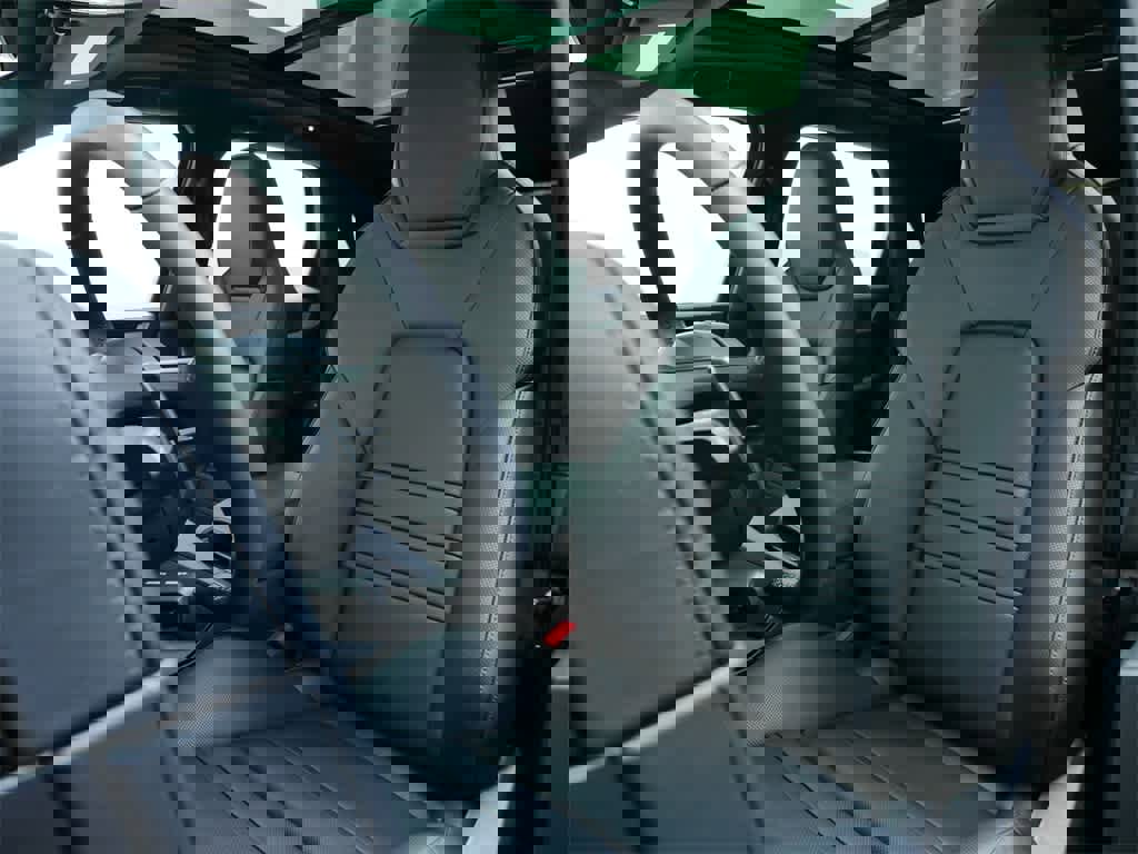 New 2025 Porsche Cayenne image 5