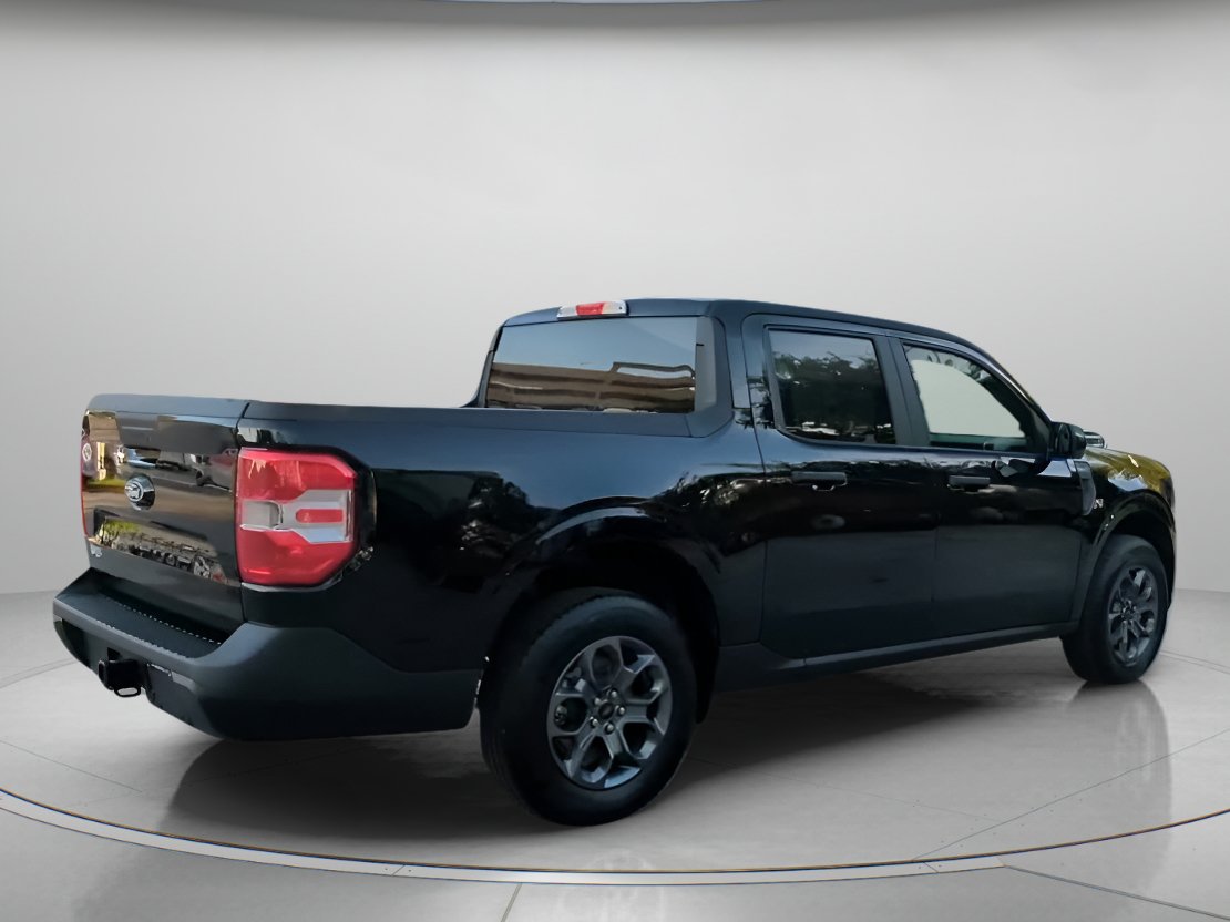 New 2026 Ford Maverick XLT w/ XLT Luxury Package FWD image 31