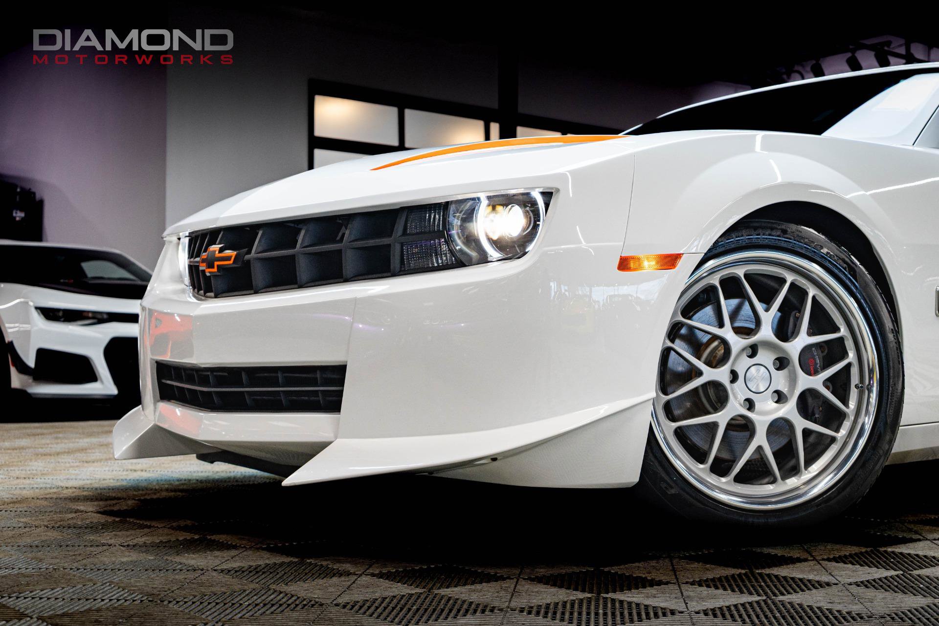 Used 2010 Chevrolet Camaro SS w/ LPO, Ground Effects Package RWD image 6