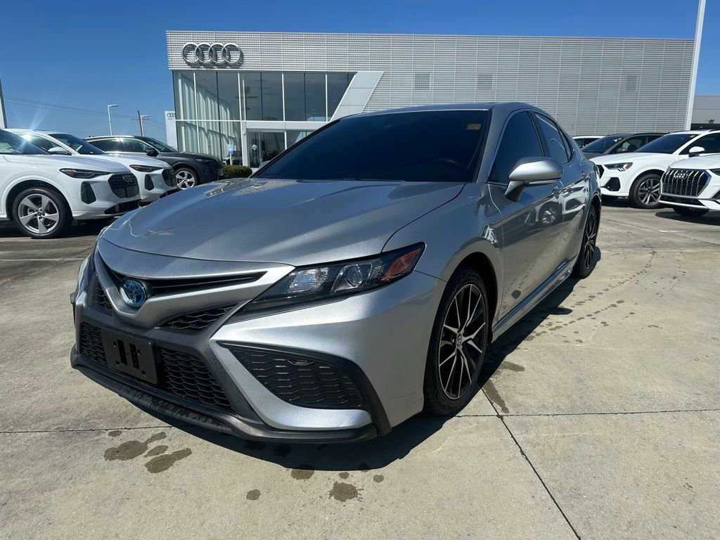 Used 2024 Toyota Camry SE