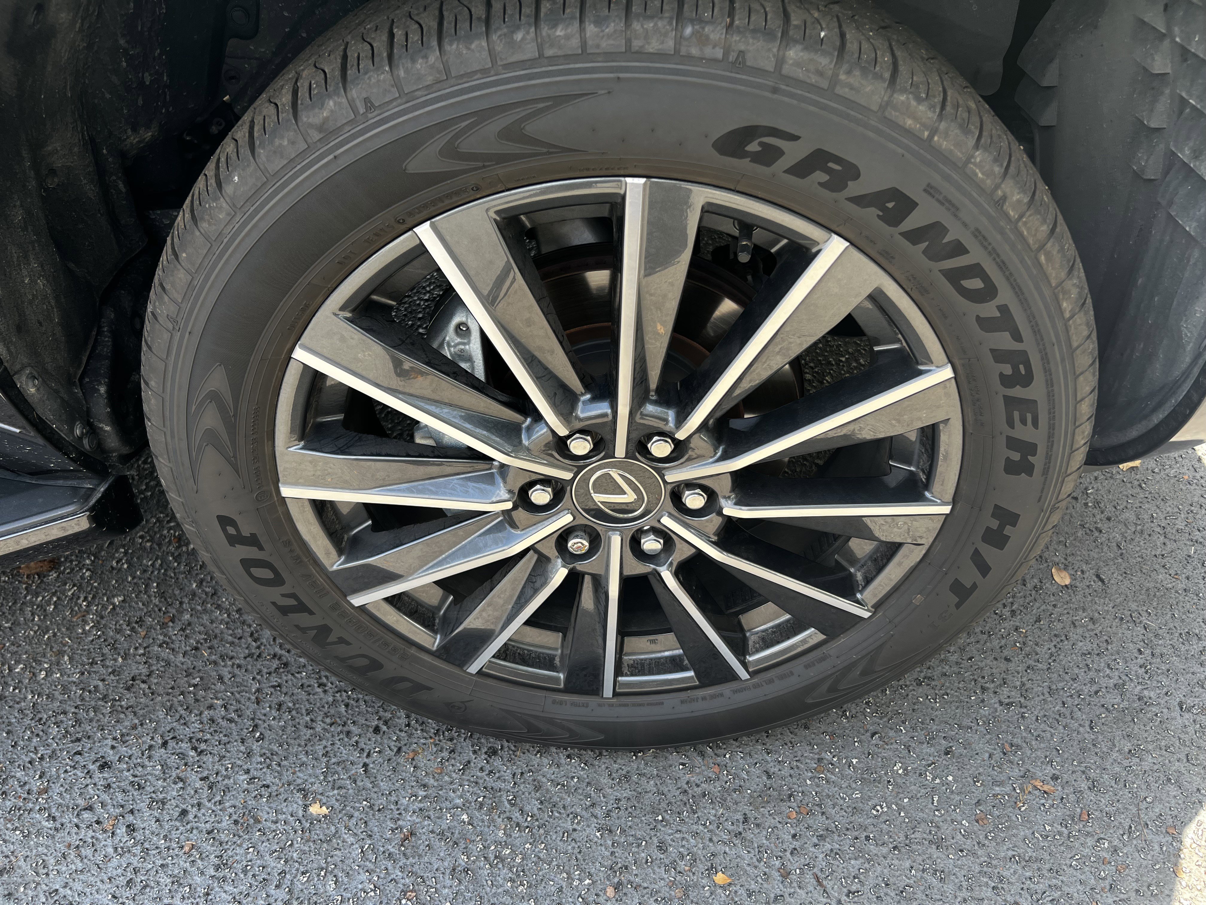 Certified 2025 Lexus GX 550 w/ Accessory Package (2T) AWD/4WD image 11