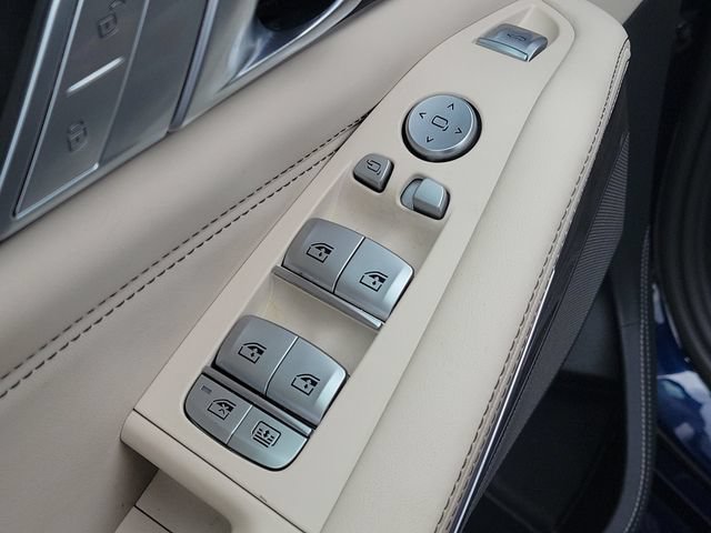 Used 2021 BMW X7 M50i w/ Executive Package AWD/4WD image 26