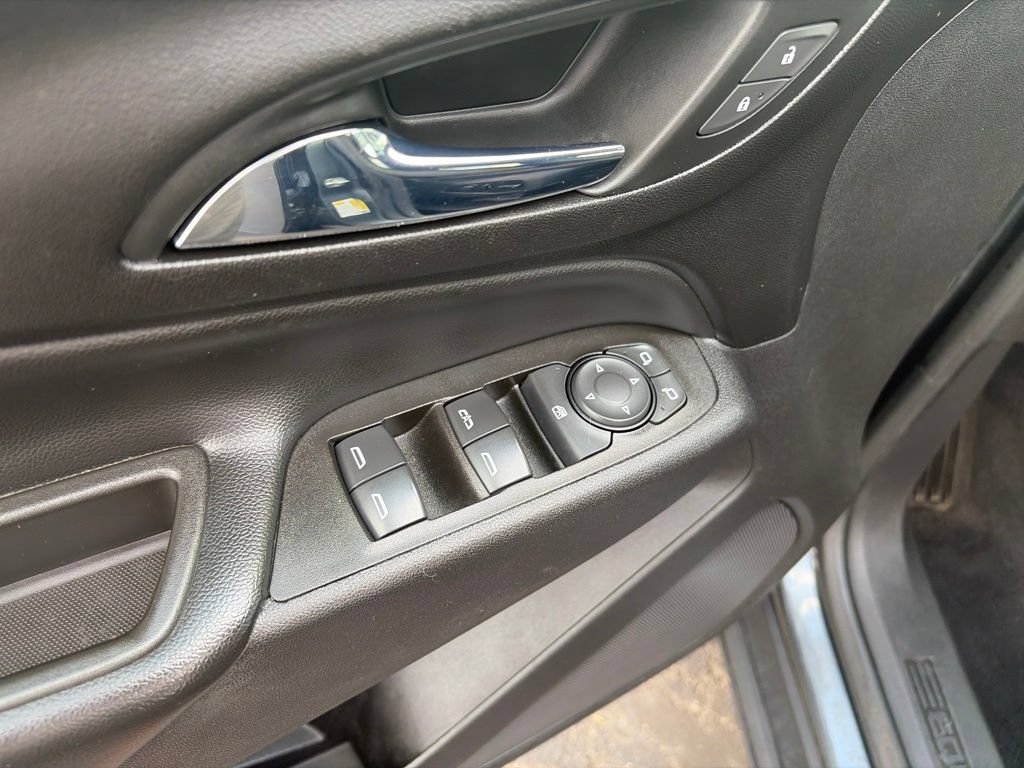 Used 2020 Chevrolet Equinox LT FWD image 18