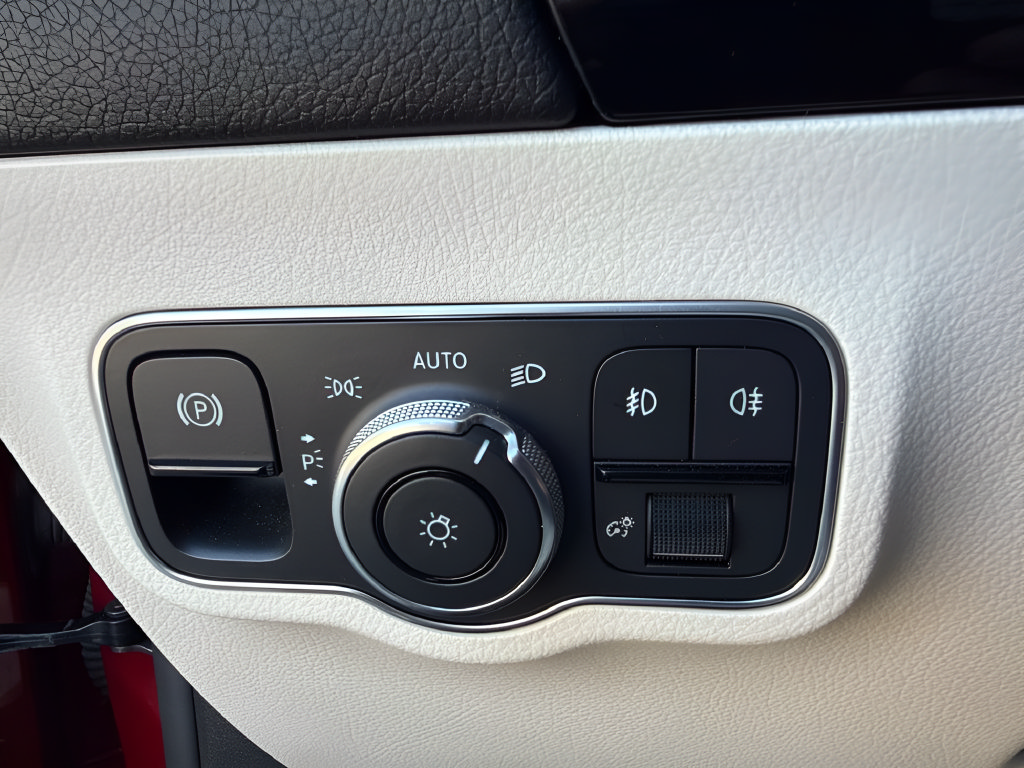 Used 2022 Mercedes-Benz GLA 250 image 31