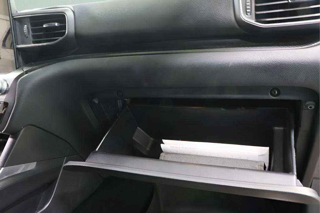 Used 2020 Ford Explorer ST w/ ST Street Pack image 31