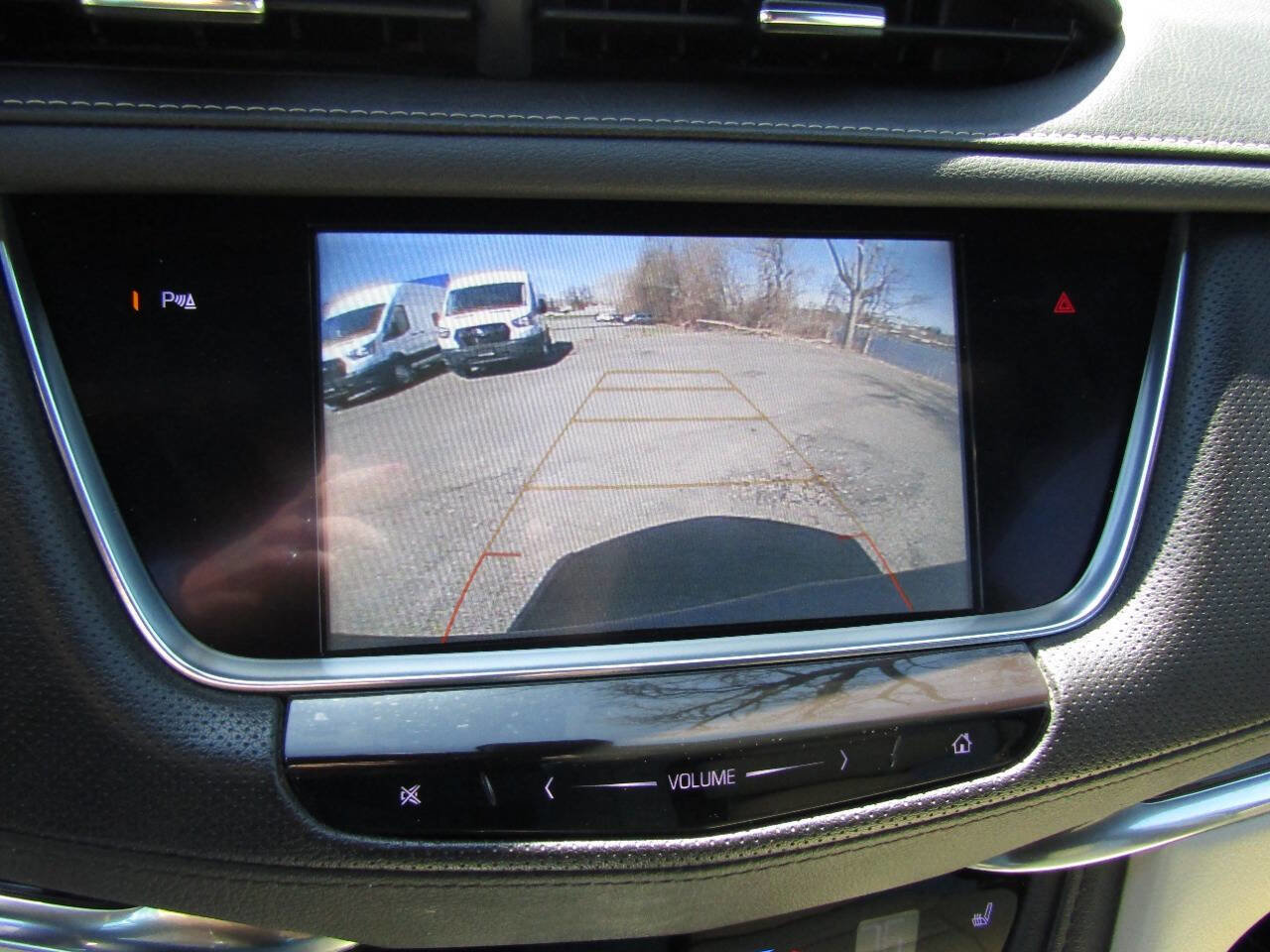 Used 2019 Cadillac XT5 AWD image 11