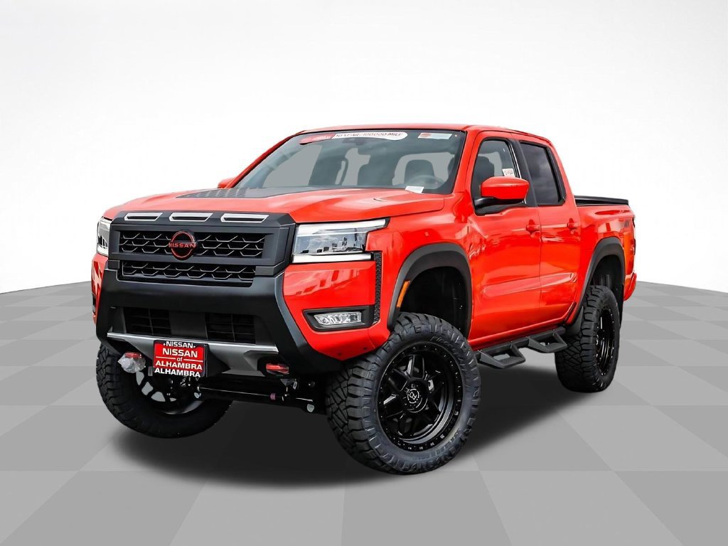New 2025 Nissan Frontier PRO-4X w/ Black Accent Package AWD/4WD image 2
